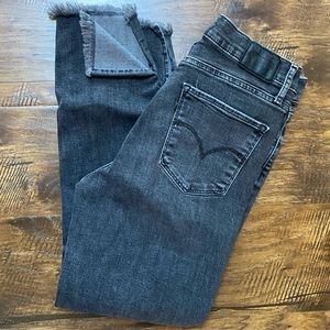 Levi ankle black was distressed jean